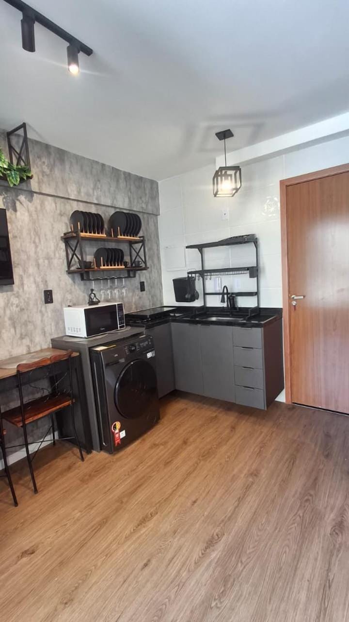 Kitchen or kitchenette, Dining area, minibar, pet friendly, stove