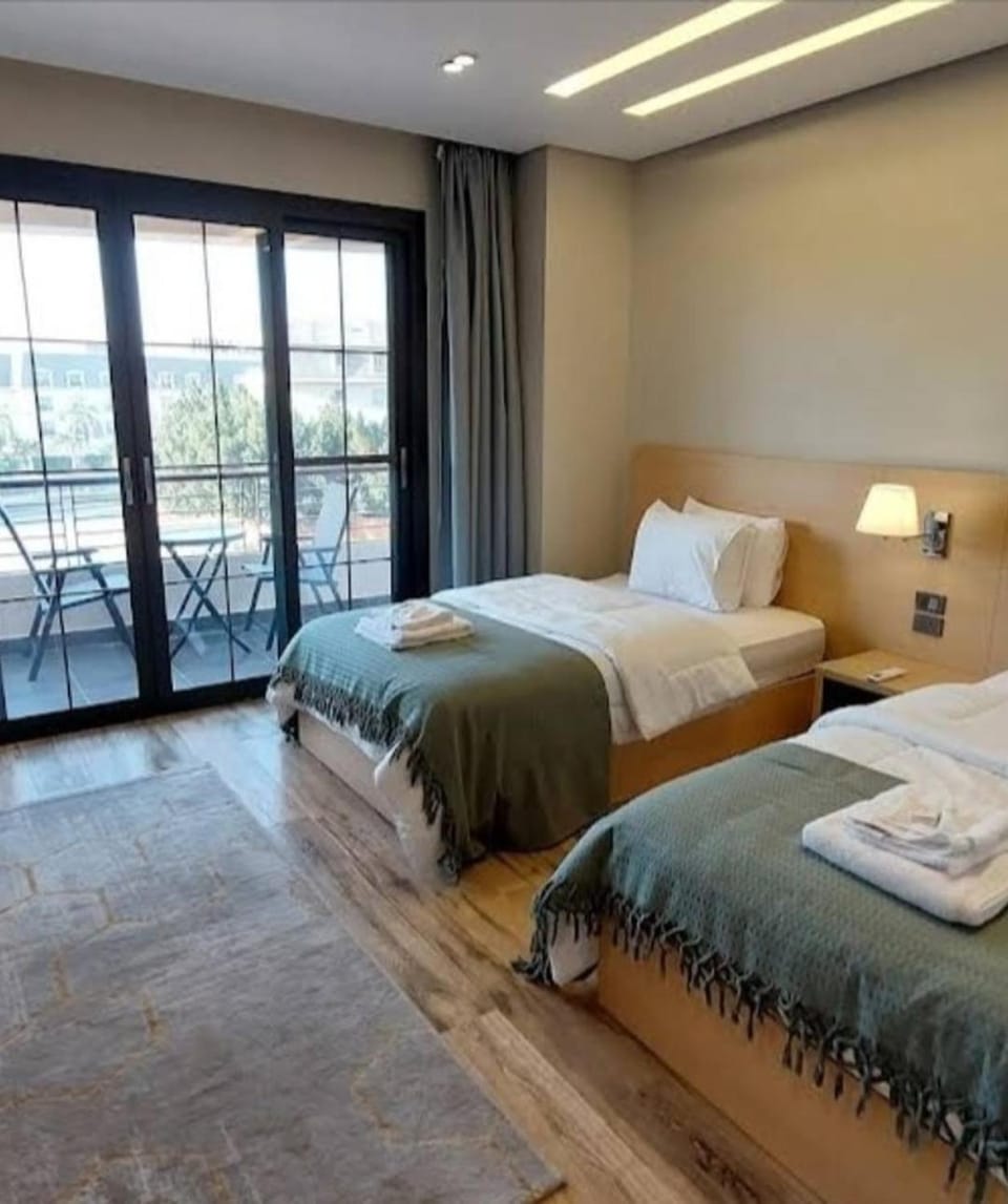 Bed, Photo of the whole room, towels