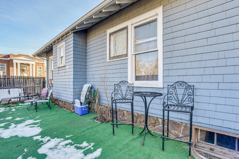< 1 Mi to Downtown! Old North End Studio w/ Patio Apartment in Colorado Springs