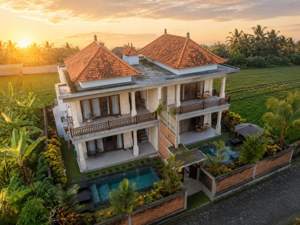 Property building, Day, Garden view, Sunrise