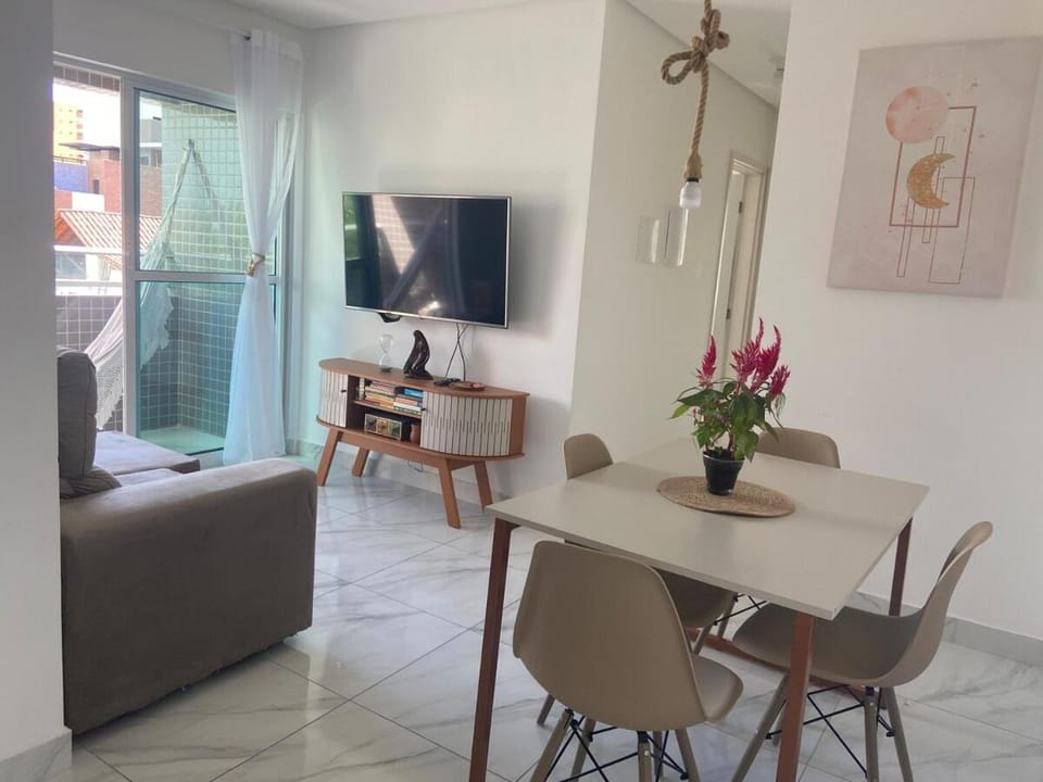 Communal lounge/ TV room, TV and multimedia, Living room, Dining area