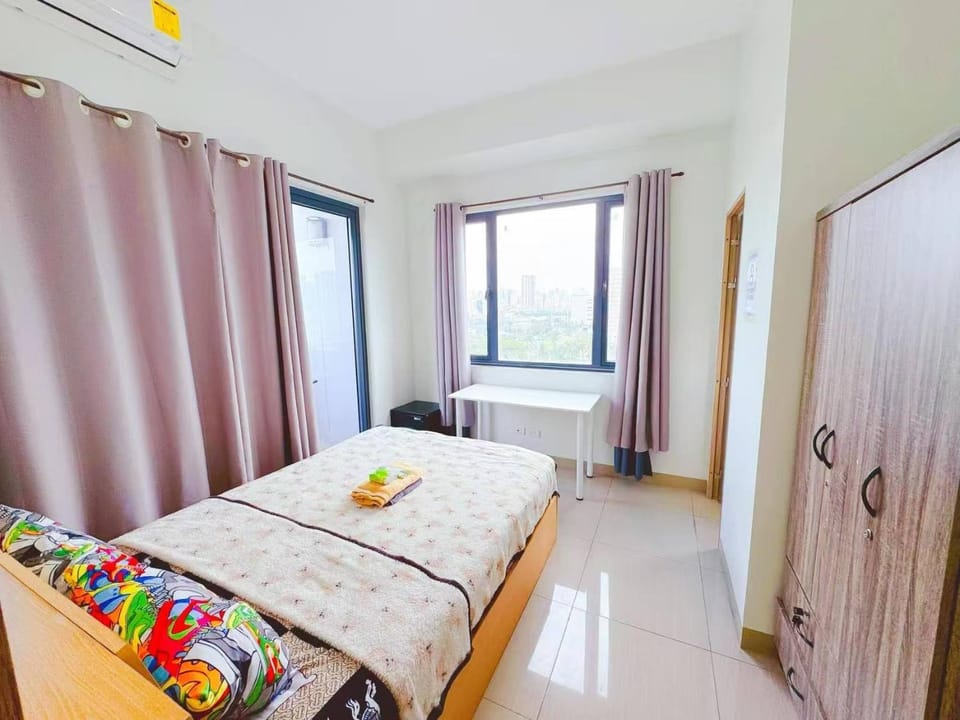 City Center Near Mall BIG 2 BEDROOM 2 RESTROOM City View Family-Friendly SHORE 2 RESIDENCE Tower 1 Apartment in Pasay