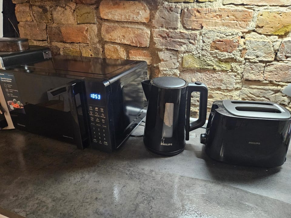 Coffee/tea facilities, kitchen