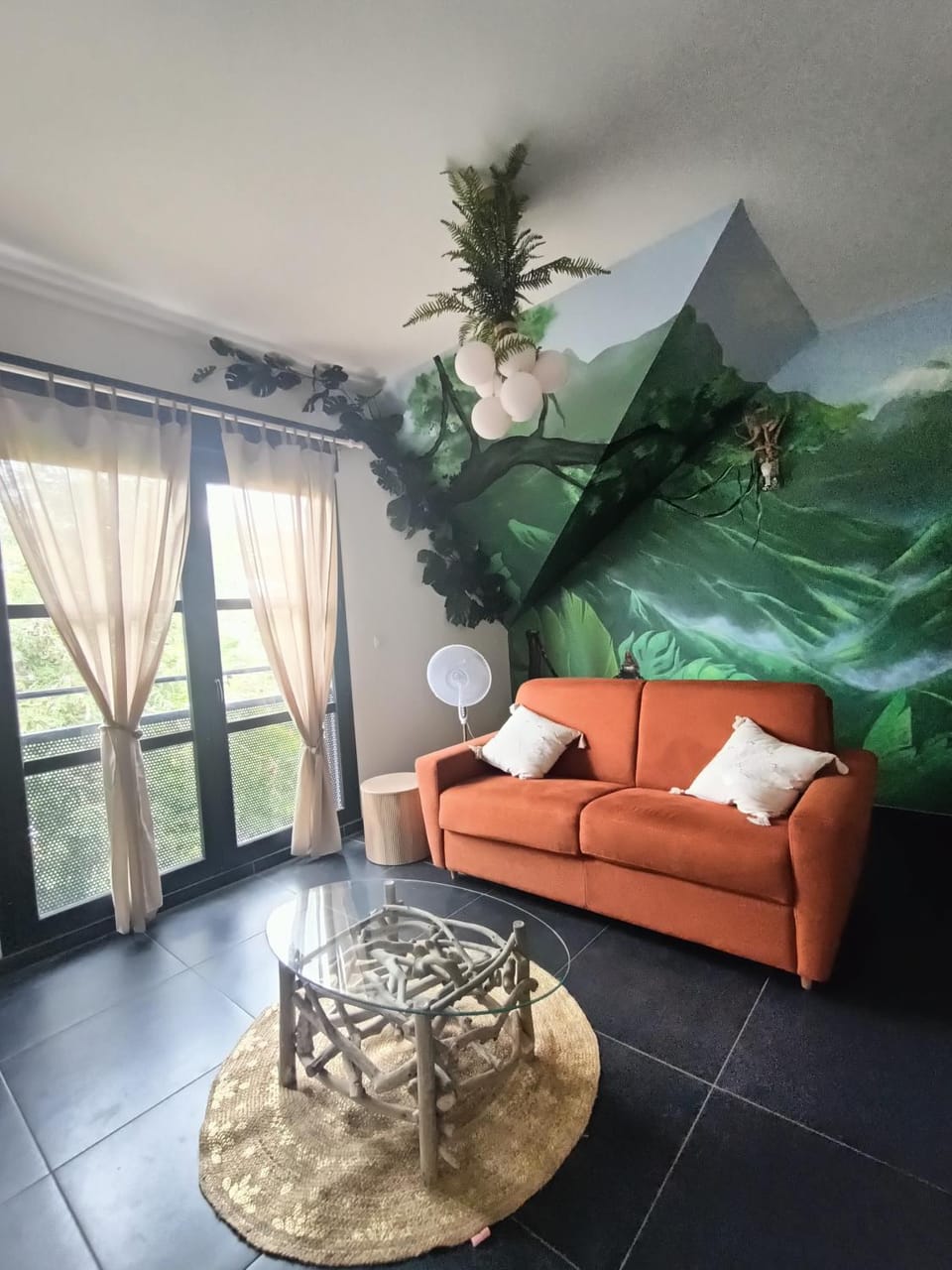 TV and multimedia, Seating area, Garden view
