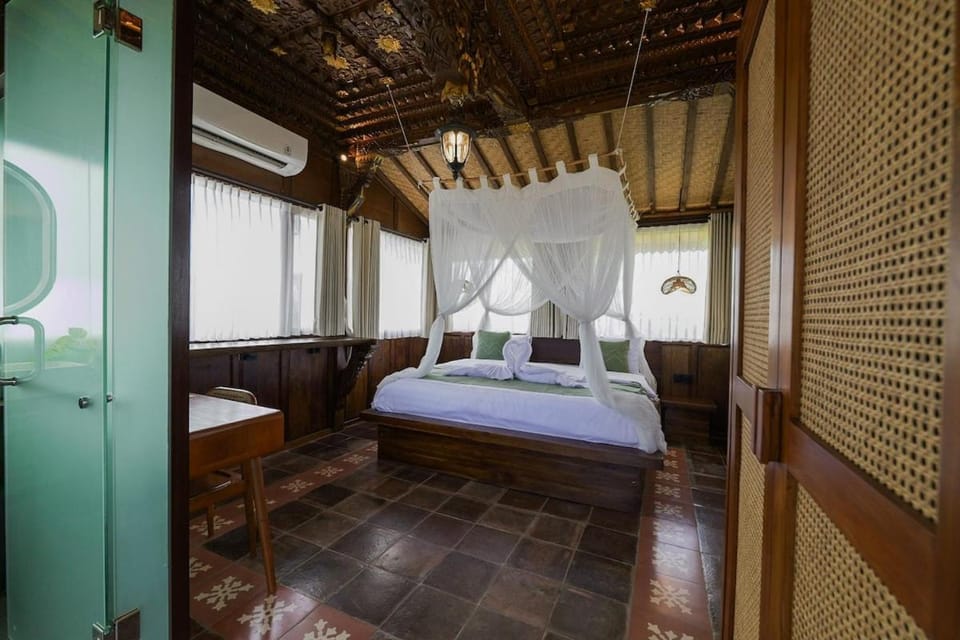 1BR Japanese Inspired Bali Villa in Kerobokan Villa in North Kuta