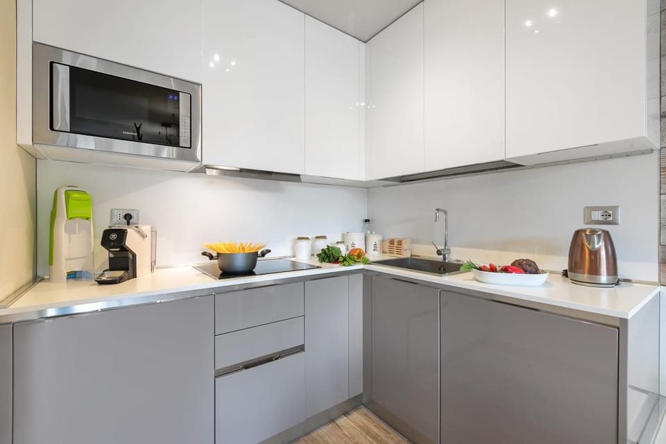 Kitchen or kitchenette