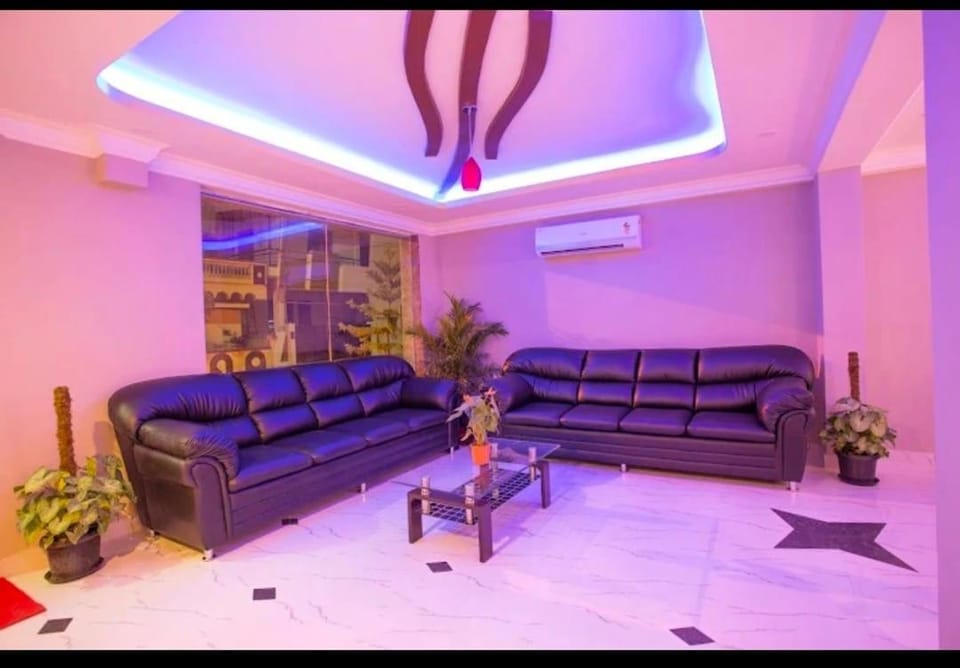 Property building, Seating area