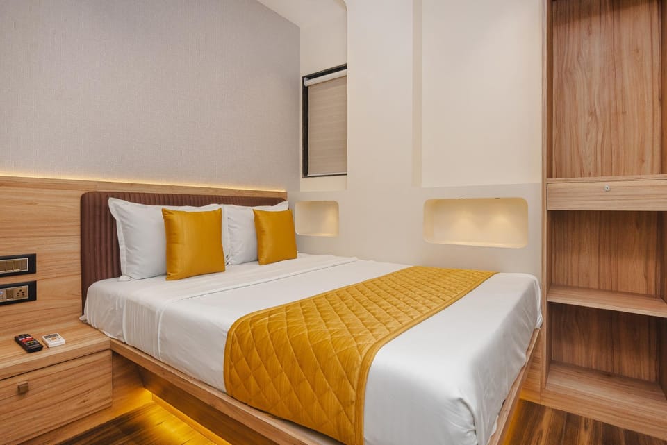Bed, Photo of the whole room, Bedroom, wardrobe