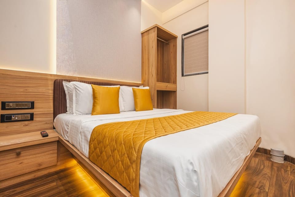 Bed, Photo of the whole room, Bedroom, wardrobe