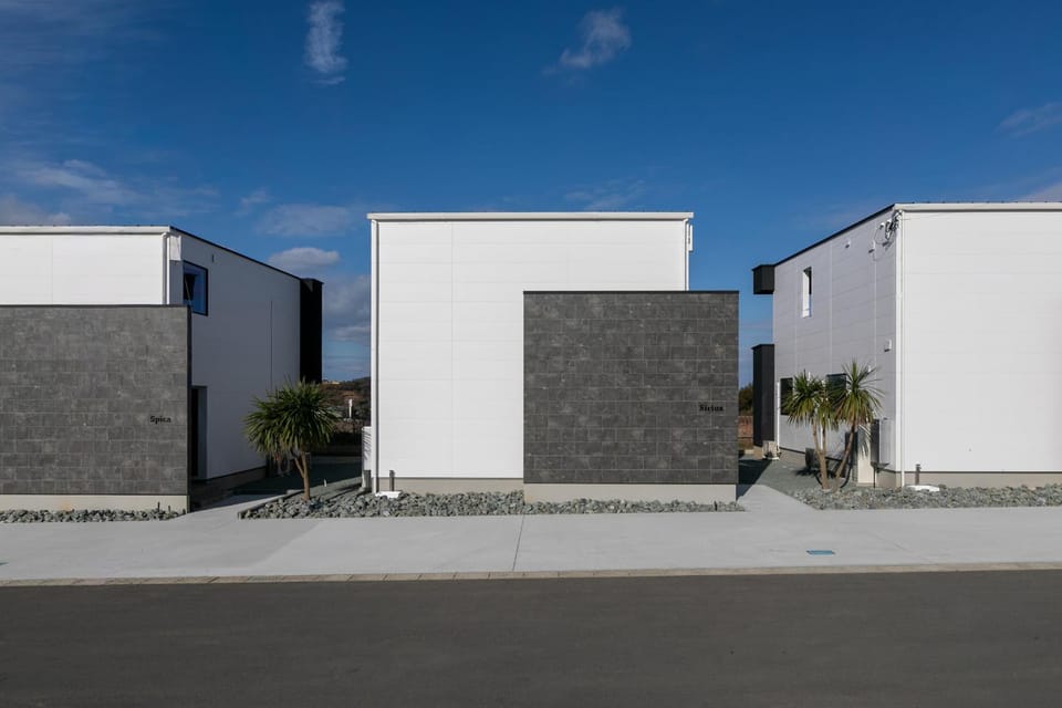 Seven Saunas Village House in Japan