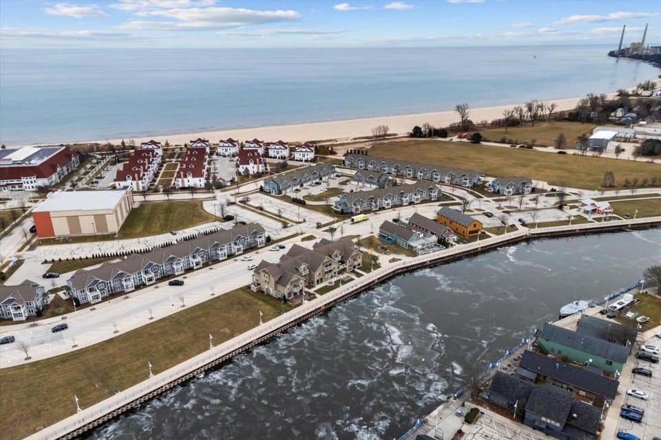 Waterfront Sheboygan Condo Apartment in Sheboygan