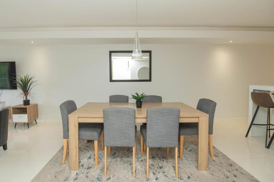 The Pearls Brooke's Hill Signature Stay Apartment in Port Elizabeth