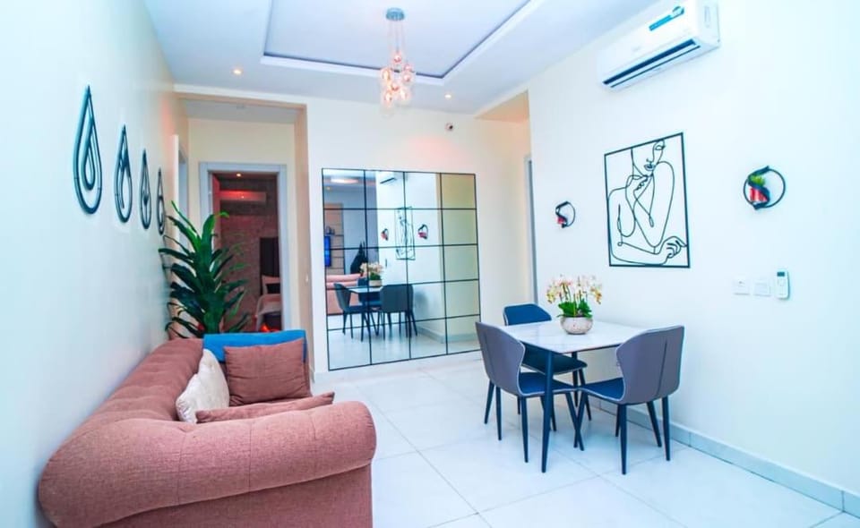 modern 3bedroom apartment with gym and swimming pool, ologolo, lekki Apartment in Lagos, Nigeria