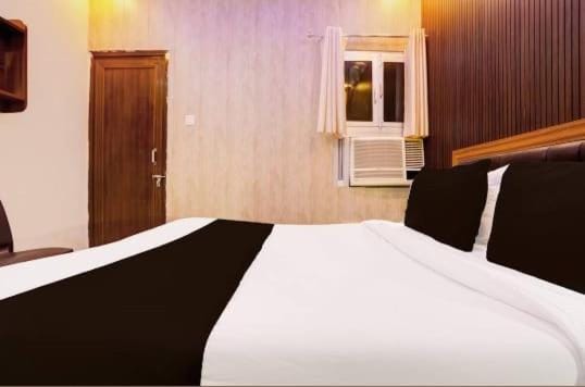 RROOMS Eco Hotel Blue Stone- Near Singapore Mall And Max Hospital Hotel in Lucknow