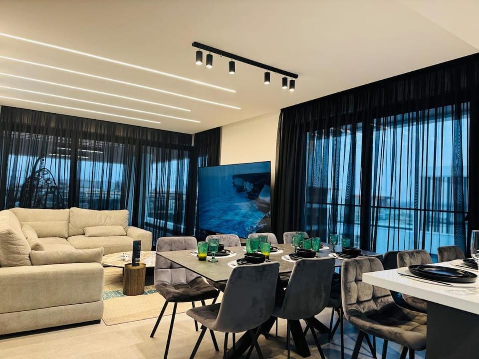 Makenzie View Penthouse Apartment in Larnaca