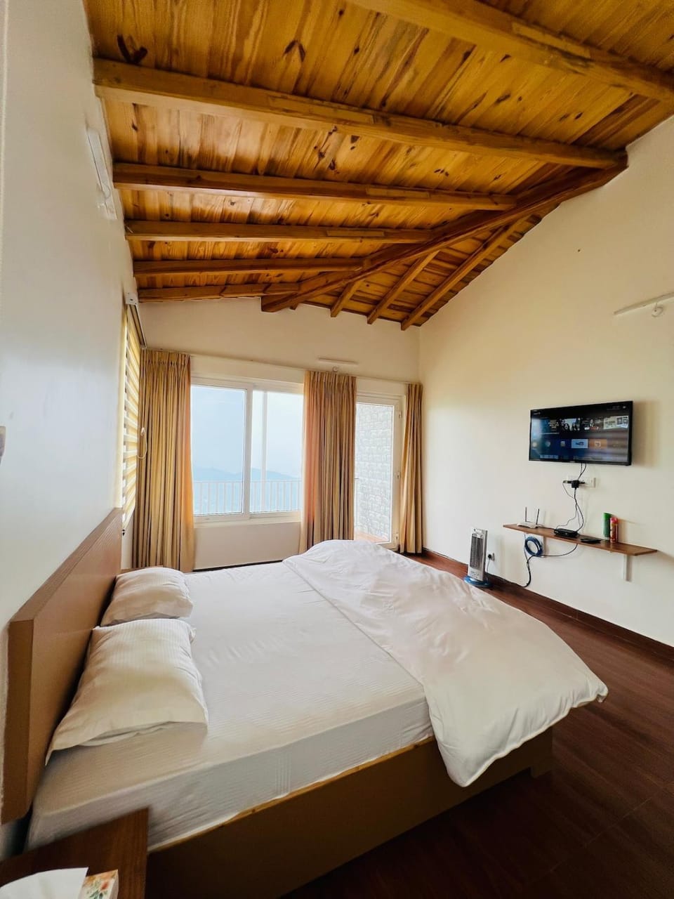 Mukteshwar Villa 5BHK w Scenic Mountain Views House in Uttarakhand