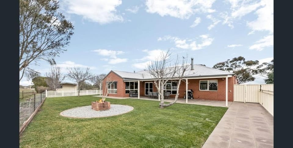 Cozy You Yangs Family Retreat in Lara! House in Little River