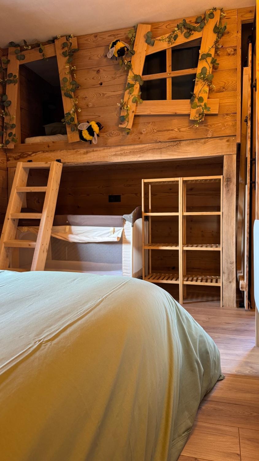 Bed, Bedroom, bunk bed