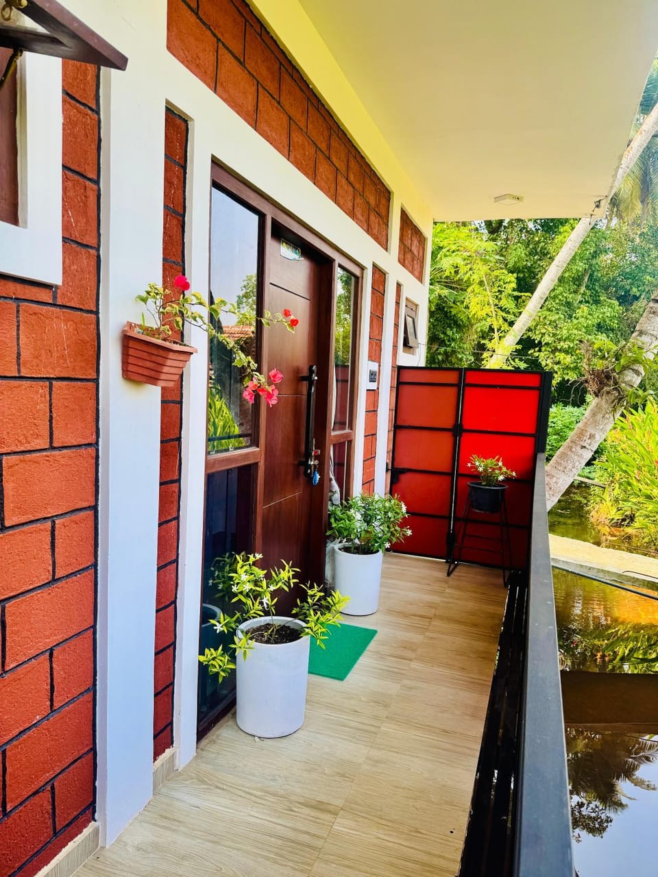 Garden, Lake view
