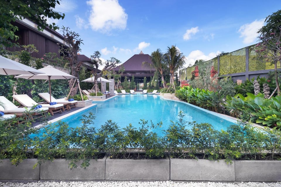 Pool view, Swimming pool