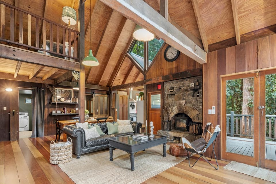 Rustic 3-Bed Retreat in Springbrook House in Springbrook