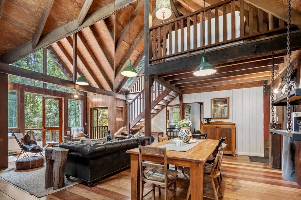 Rustic 3-Bed Retreat in Springbrook House in Springbrook