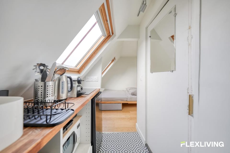 Central studio in the heart of Parisian treasures and lifestyle Apartment in Paris