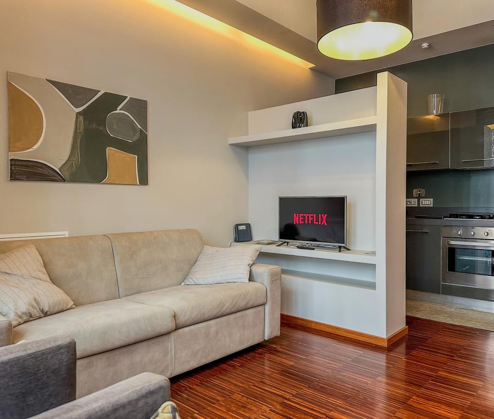 TV and multimedia, Kitchen or kitchenette, Living room, Seating area, oven, stove
