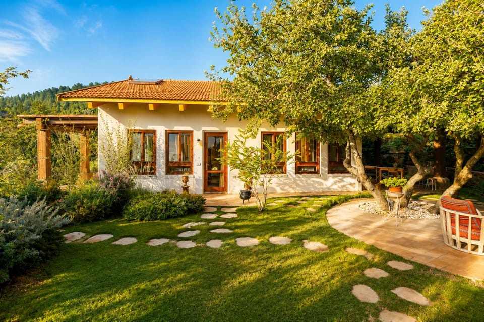 Property building, Spring, Garden view
