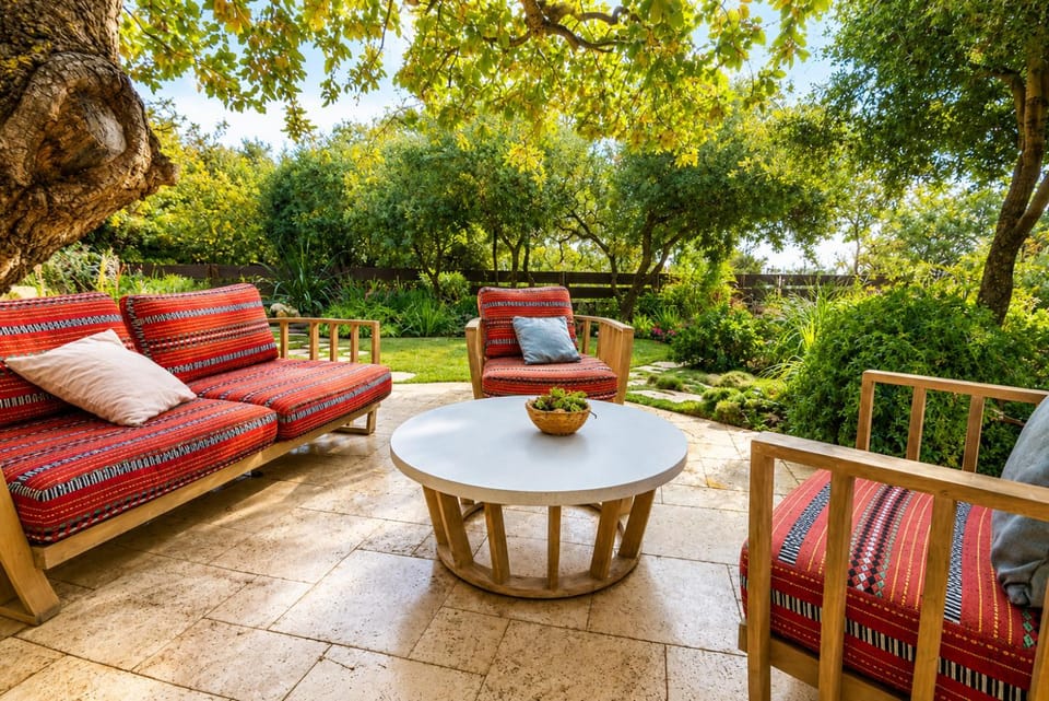 Garden, Seating area