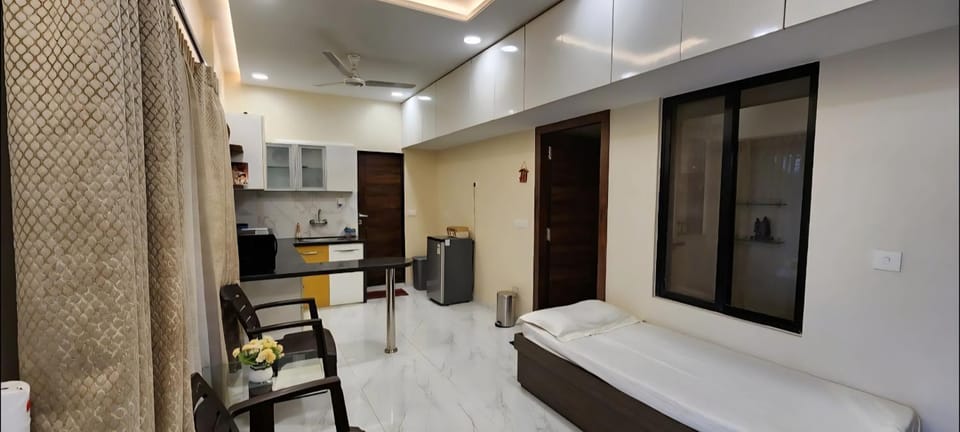 Classy 1 BHK Studio with Terrace in Aundh Apartment in Pune
