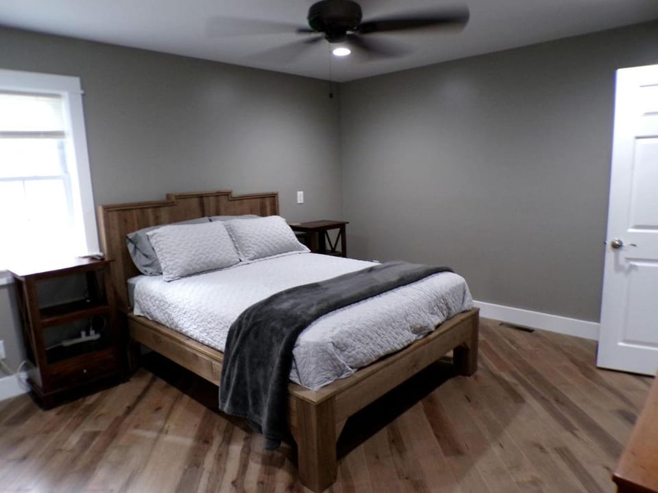 Spacious Lakefront Vacation Rental for an Unforgettable Family Getaway in the Finger Lakes near Burdett, New York House in Seneca Lake