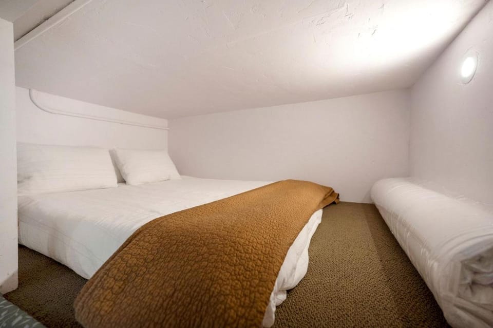 Gorgeous Garden-Level Guest Suite for a Comfortable Getaway Surrounded by Nature in Rio Nido, California House in Guerneville