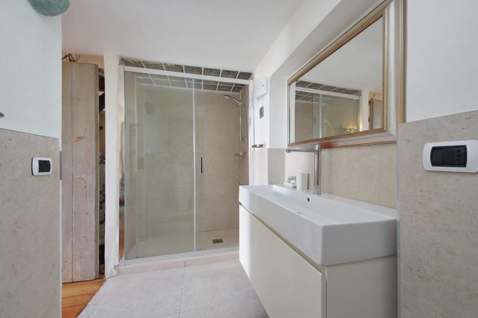 Lovely Trastevere Loft Apartment in Rome