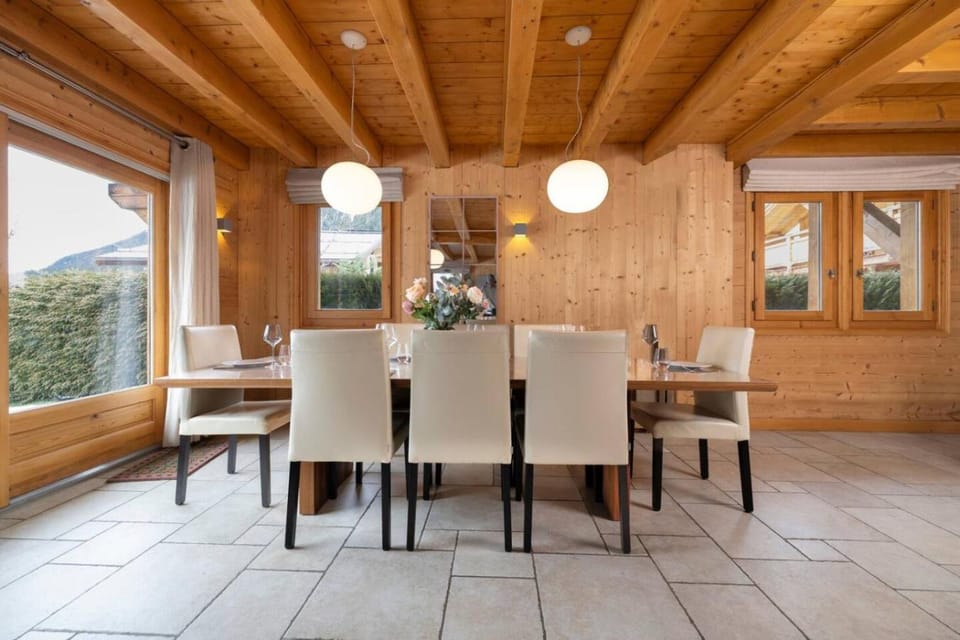 Folettes Chalet 4CH Jardin Vue Cheminee Jacuzzi Chalet in Chamonix