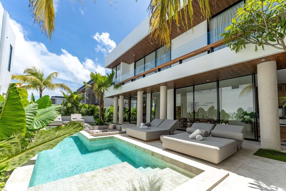 Garden, Swimming pool, Swimming pool