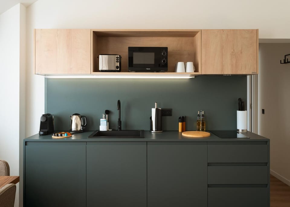 Coffee/tea facilities, Kitchen or kitchenette, microwave