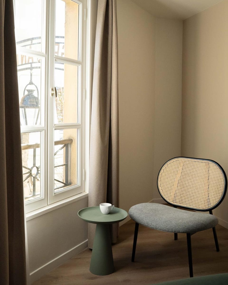 Living room, Decorative detail, Seating area