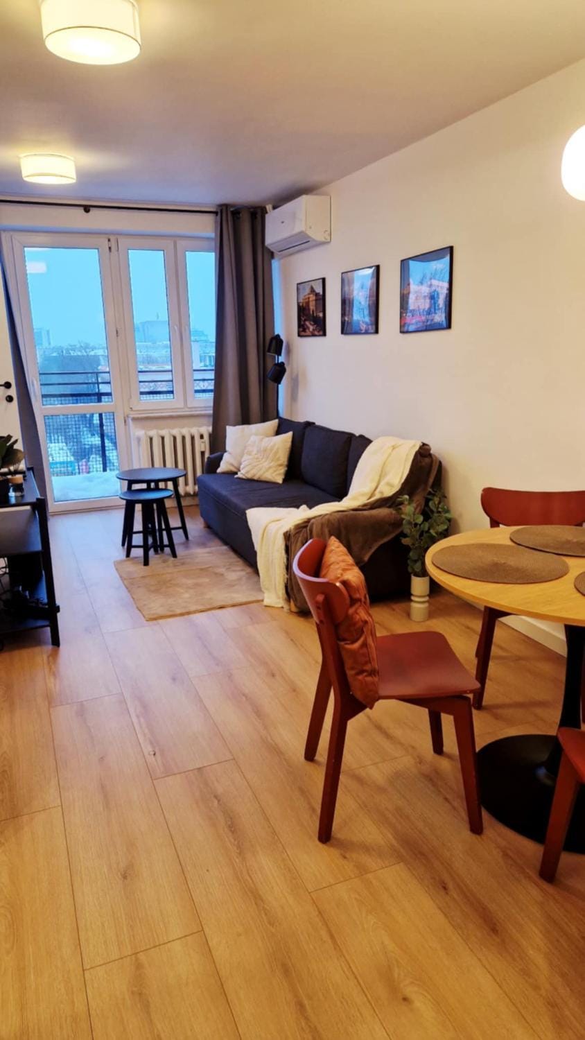 Pola Mokotowskie Apartment next to metro Station Apartment in Warsaw