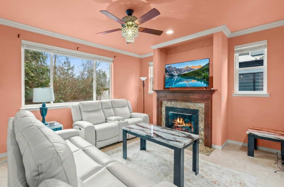 TV and multimedia, Living room, Seating area