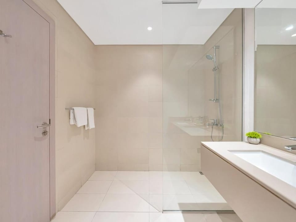 Elite Nest - Lux 2BR-Gym-Pool at Water's Edge - Yas Island Apartment in Abu Dhabi