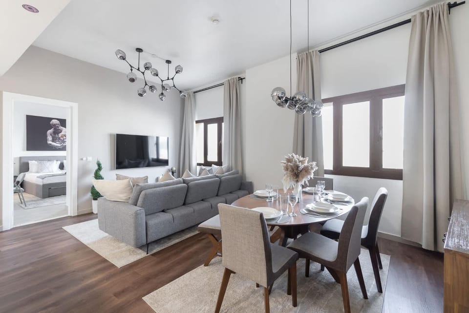 Free housekeeping visits during your stay - StayShort - Jumeirah Golf Estates Retreat with Scenic Views Sleeps 2 Apartment in Dubai