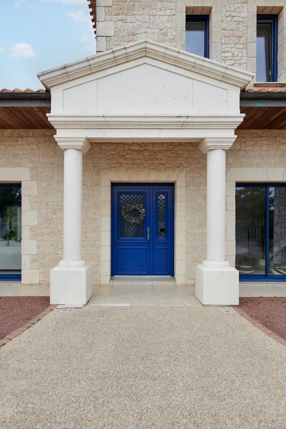 Facade/entrance