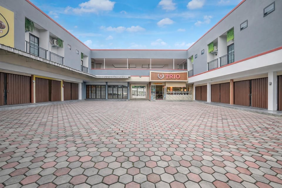 Property building, Facade/entrance