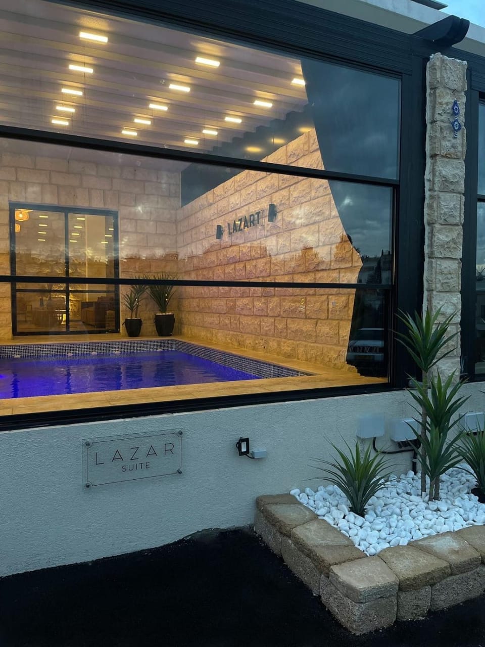 סוויטות היוקרה לאזארת- Lazart Bed and Breakfast in Haifa District