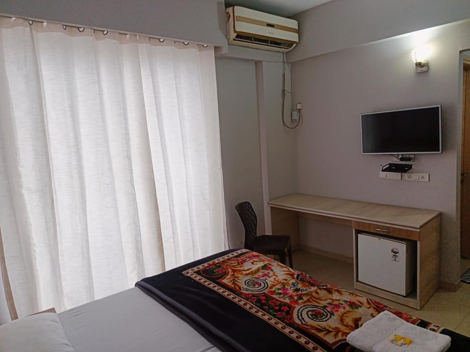 AANIKA STAY OMAXE KRISHNA CREST a Apartment in Uttar Pradesh