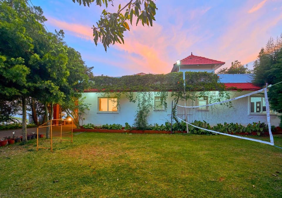 Property building, Natural landscape, Garden
