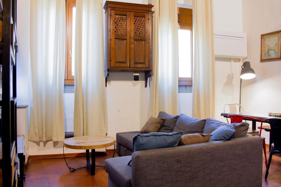 Industrial House - S. Niccolò Arno House in Florence