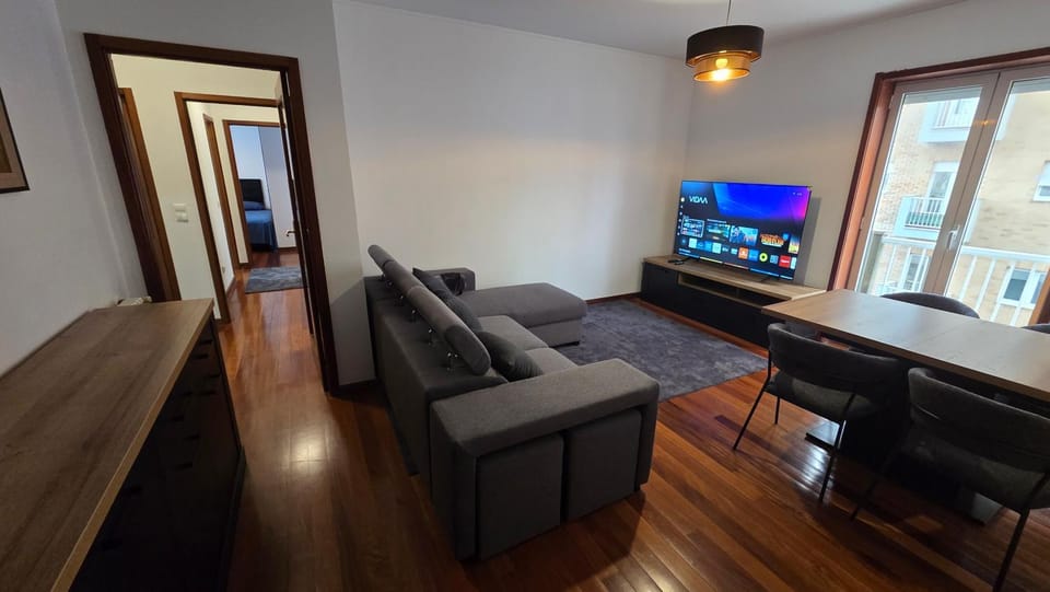 T2 Matosinhos Sul Praia 5min Metro Porta 6Pax Apartment in Matosinhos