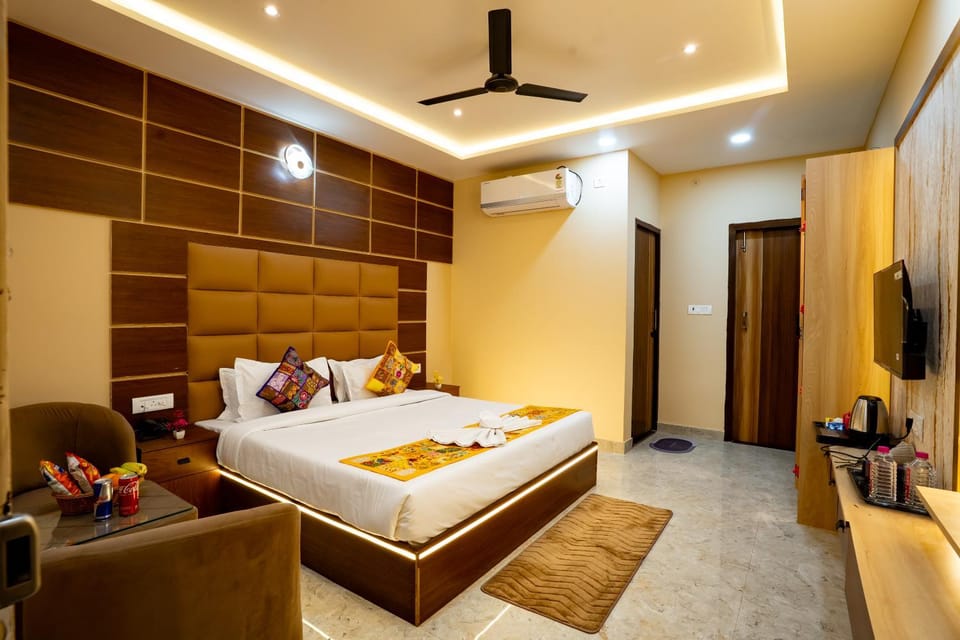 Coffee/tea facilities, Balcony/Terrace, Photo of the whole room, Seating area, Bedroom